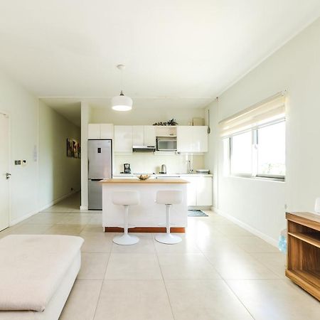 Beachcove Apartment 9 In Pereybere Pereybere Beach Esterno foto