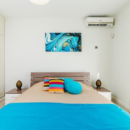 Beachcove Apartment 9 In Pereybere Pereybere Beach Esterno foto