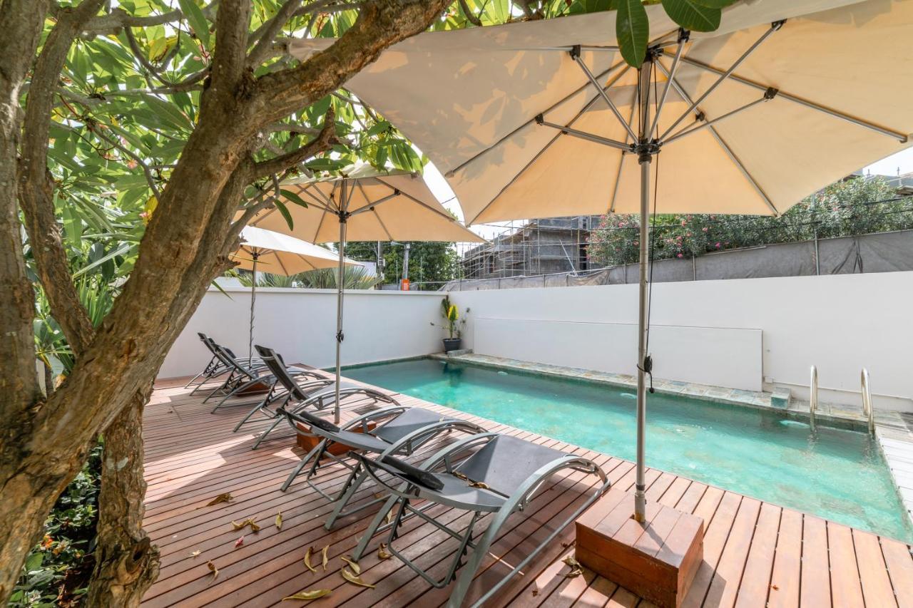Beachcove Apartment 9 In Pereybere Pereybere Beach Esterno foto