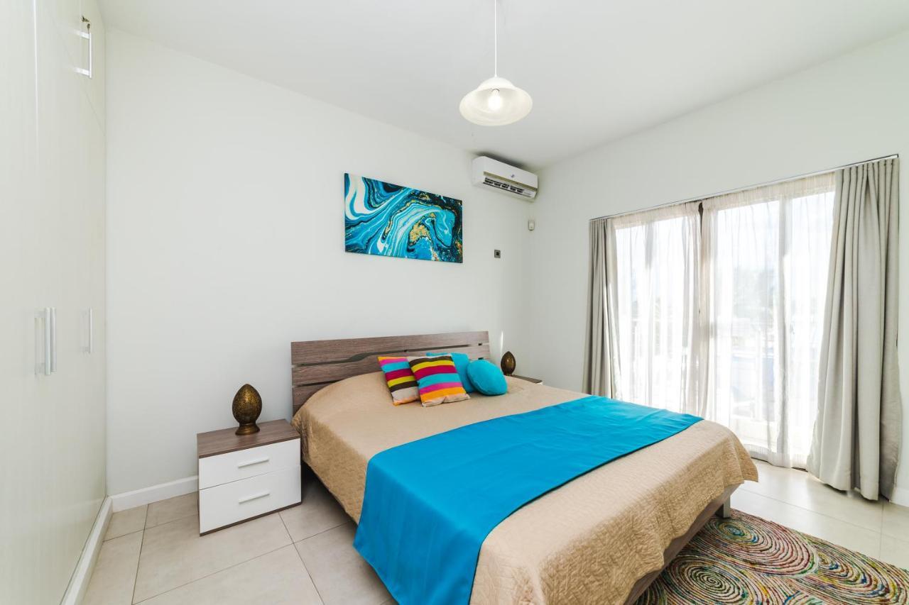 Beachcove Apartment 9 In Pereybere Pereybere Beach Esterno foto