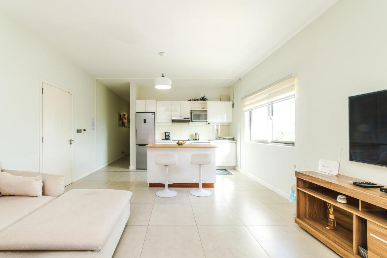 Beachcove Apartment 9 In Pereybere Pereybere Beach Esterno foto