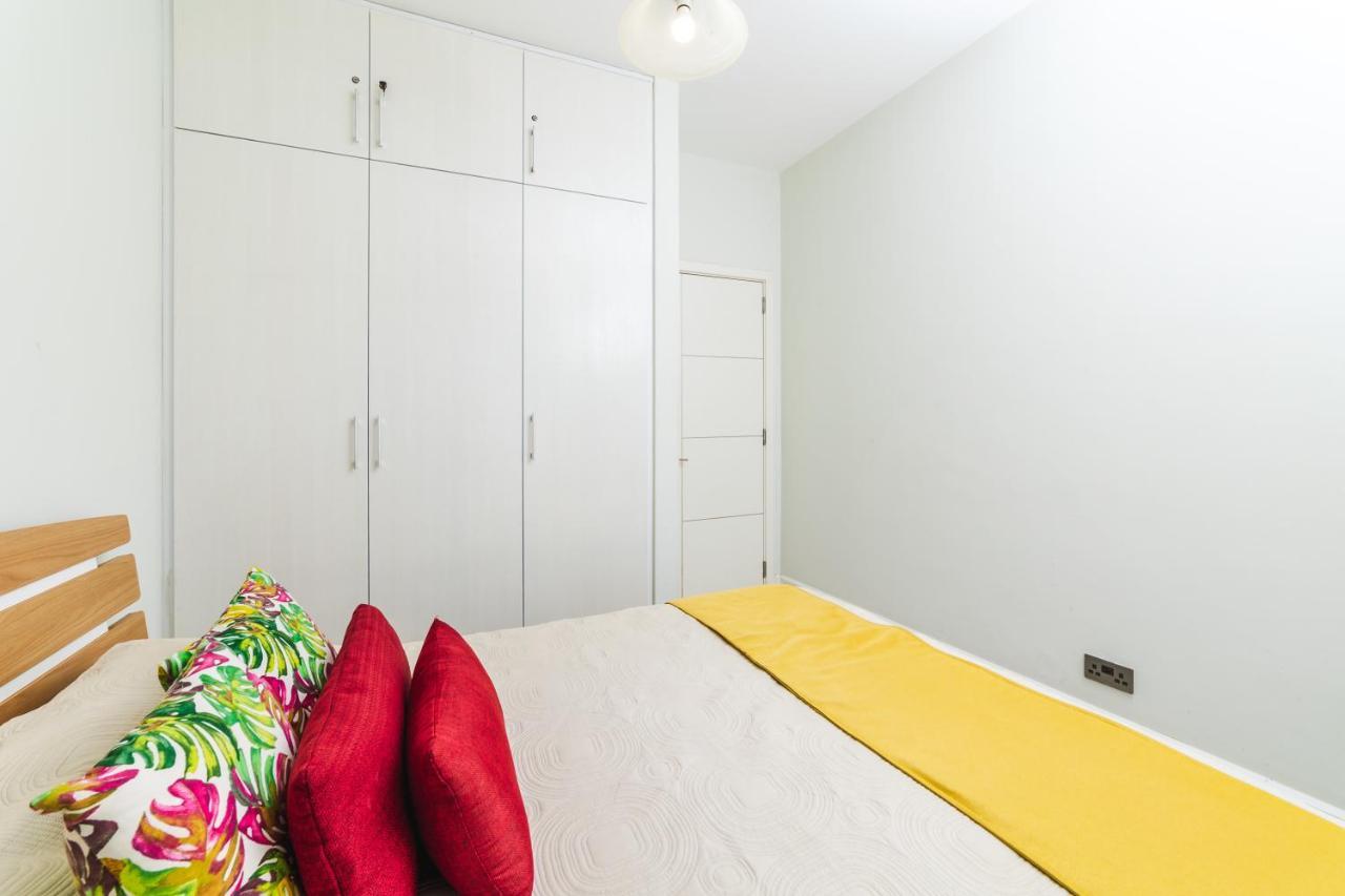 Beachcove Apartment 9 In Pereybere Pereybere Beach Esterno foto