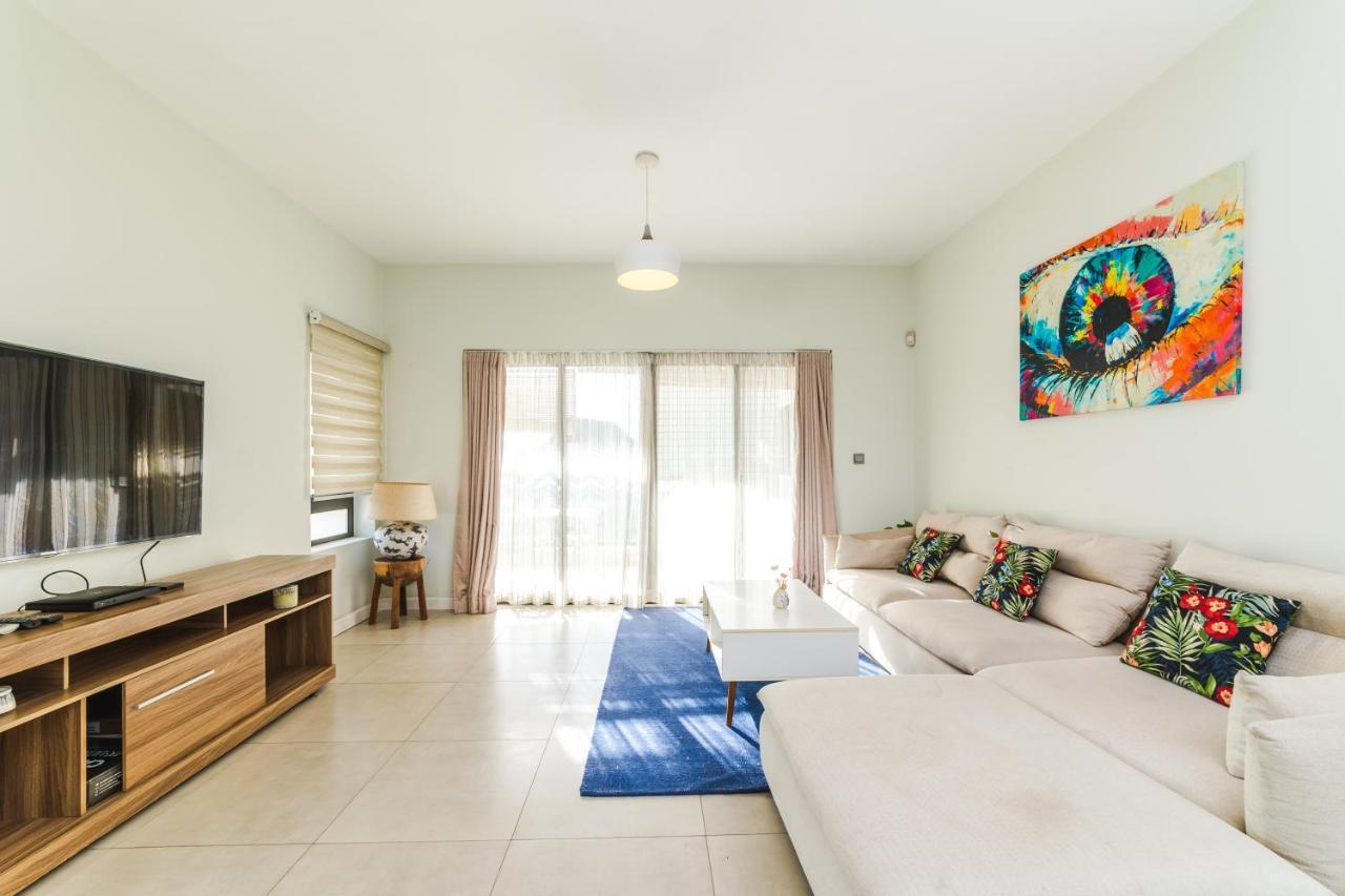 Beachcove Apartment 9 In Pereybere Pereybere Beach Esterno foto
